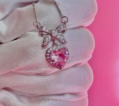 fiyonklu pembe kalp  özel tasarım kararmaz çelik kolye fiyonk konseptli pembe kalp kolye