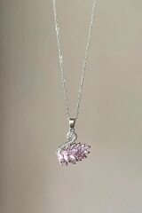 kararmaz çelik pembe zirkon taş kuğu kolye ve pembe lotus mum özel hediye sepeti