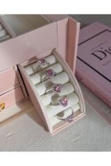 kararmaz çelik pembe kalp kolye küpe yüzük seti ve pembe lotus mum özel hediye sepeti