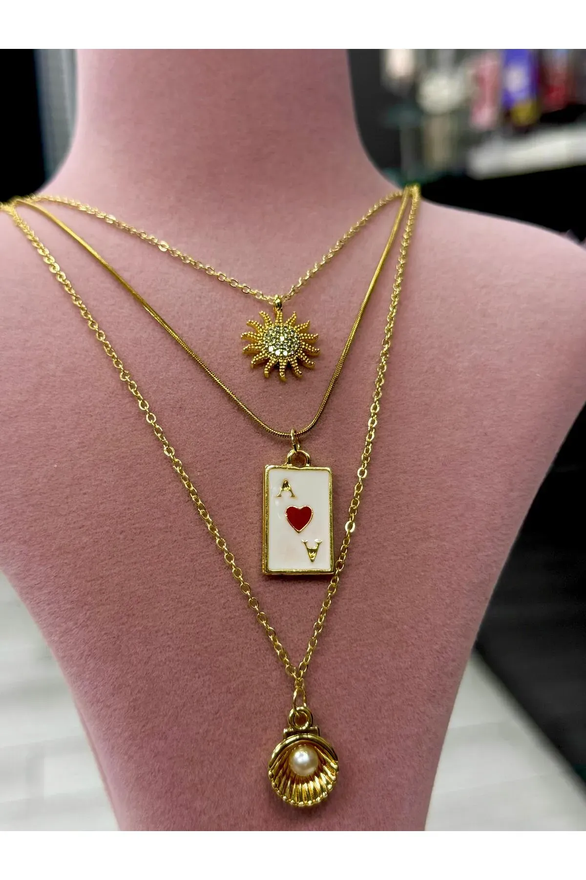 kararmaz çelik 5 li kalpli mineli istiridye incilii charm kolye kupa as ve pembe kalp kar tanesi