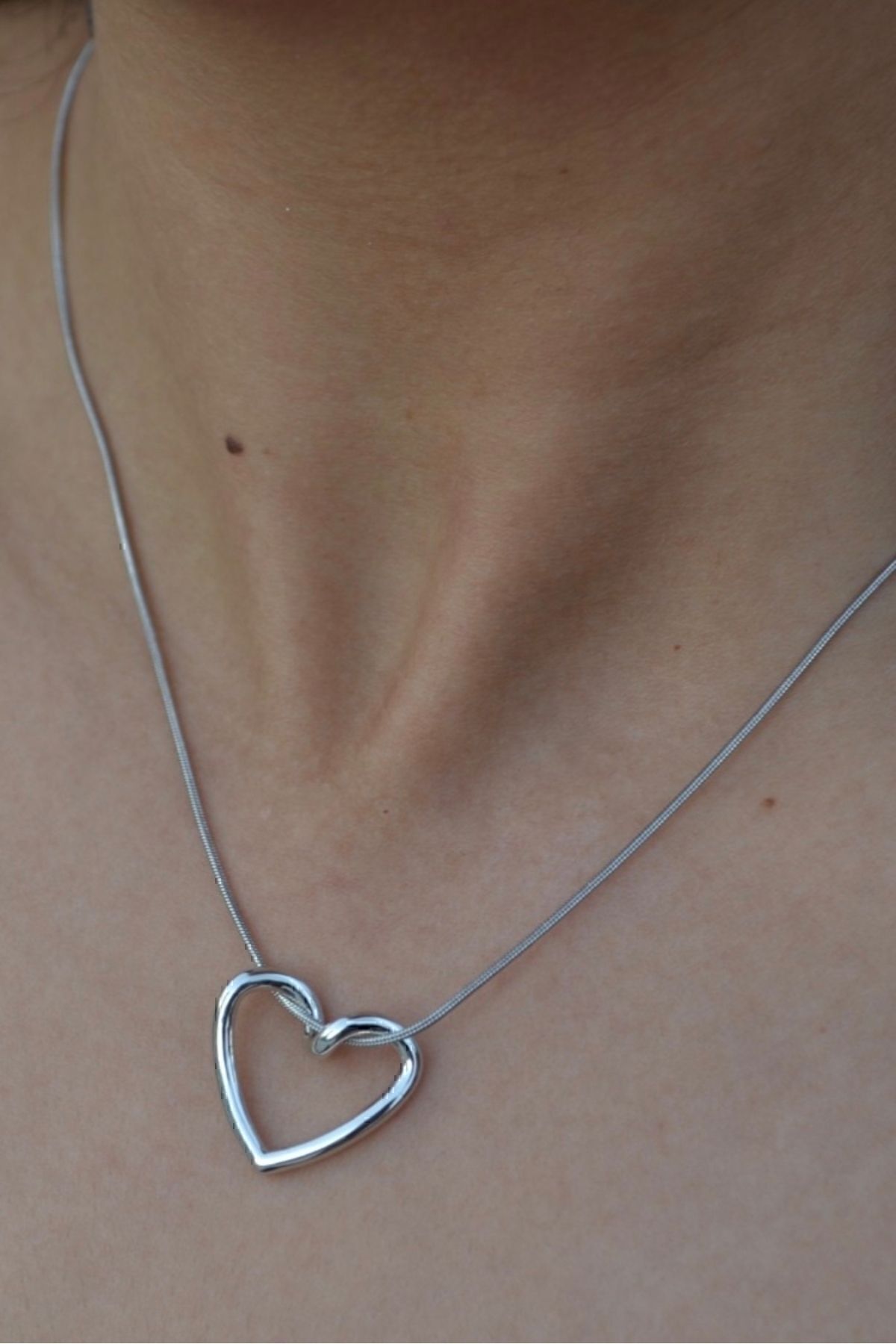 Çelik Valentine’s Düğüm Kalp Kolye İçi Boş Kalp Silver