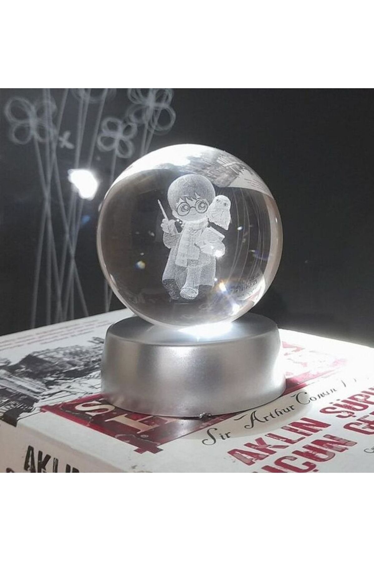 Kristal 3d Işıklı Renk Değiştiren Standlı Harry Potter Tasarımı Cam Küre