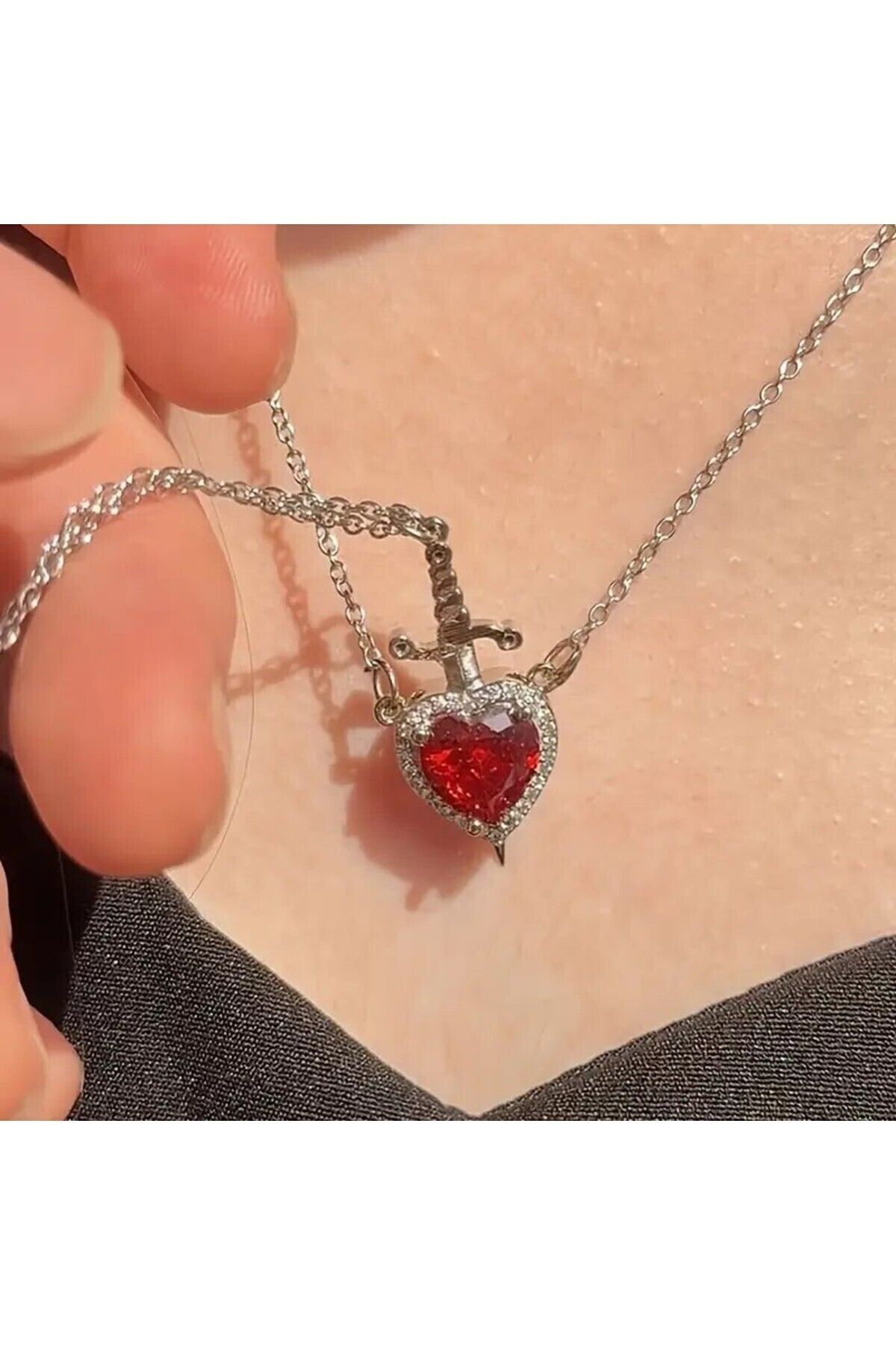 Pamuk Prenses Ve Avcı Kolyesi Çelik Kırmızı Kalp Kılıç Çift Kolye Sevgili Kolyesi